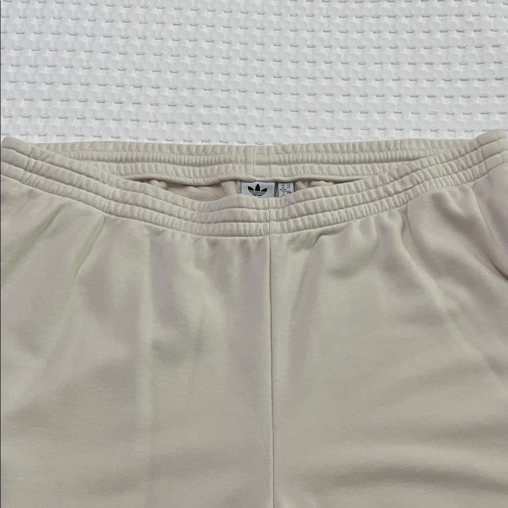 adidas Cream Lounge Sweatshirt and Shorts Set - Picture 4 of 6